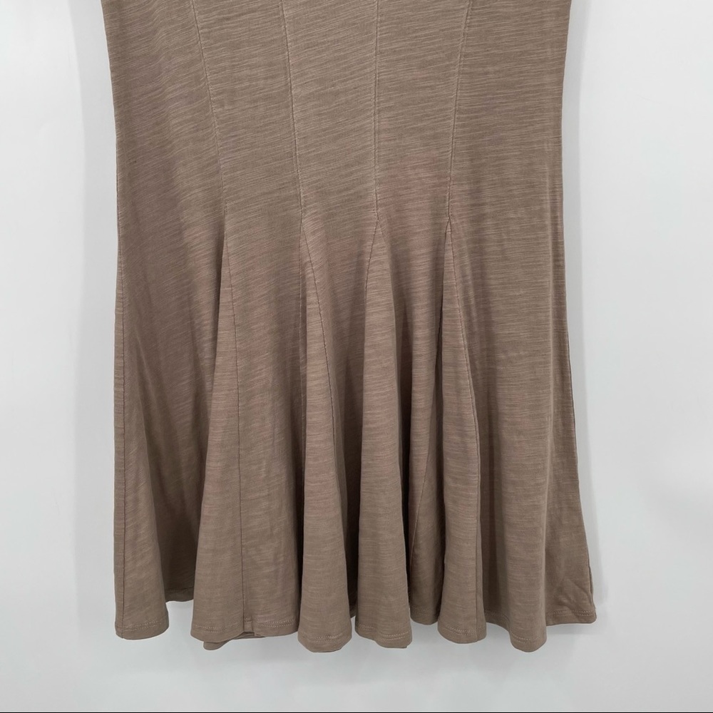 NEW! Kinly Swing Hem Taupe Dress - Picture 5 of 11